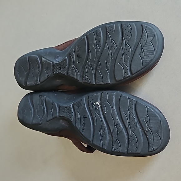 Dansko brown Mary Jane shoes - Picture 8 of 11